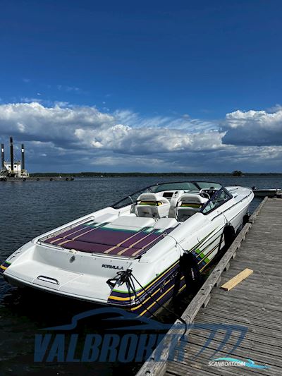 Formula 353 Fast Tech Motorboot 2000, mit Mercury Mercruiser MAG 496 motor, Finland