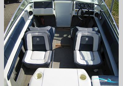 Four Winns  170 Freedom Closed deck Motorboot 1991, mit OMC motor, Niederlande