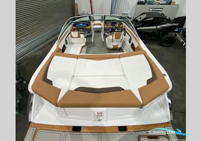 Four Winns H210 Motorboot 2020, mit Volvo Penta V6 motor, England