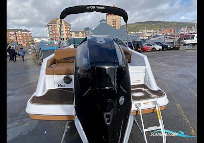 Four Winns HD3 Motorboot 2022, mit Mercury motor, England