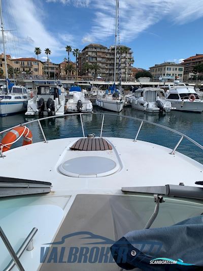 Four Winns Vista 268 Motorboot 2003, mit Volvo Penta 5.7 Gi/DP-S1 motor, Italien