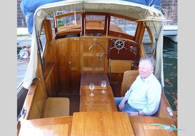 Fröbergs Fröberg Mahagonie Oldtimer Motorboot 1926, mit Volvo Penta motor, Deutschland
