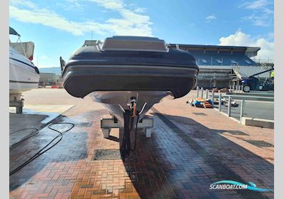 GRAND 850 Motorboot 2018, mit Evinrude motor, England