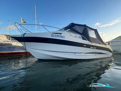 Galeon Galia 700 Walk-Around Sport Fisher Motorboot 2007, mit Mariner motor, England