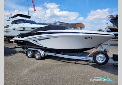 Glastron GT 229 Motorboot 2016, Niederlande