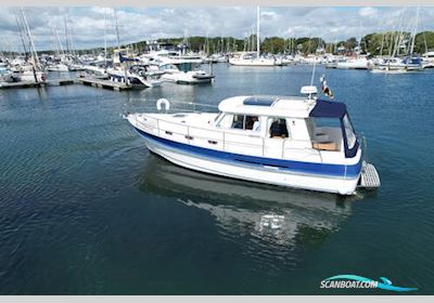 Hardy Marine 32 Commander Motorboot 2000, mit Mercruiser motor, England