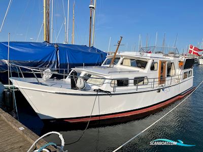 Helårs Motorbåd Med Flybridge 44 Fod Hoekstrakruiser Motorboot 1973, mit Hamomag motor, Dänemark