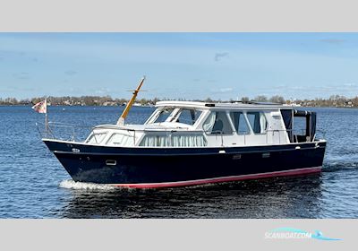 Hooveld Kruiser 9.80 OK Motorboot 1980, mit Peugeot Indenor motor, Niederlande
