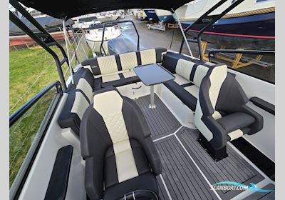 Husky R8S Finnmaster Motorboot 2018, Niederlande