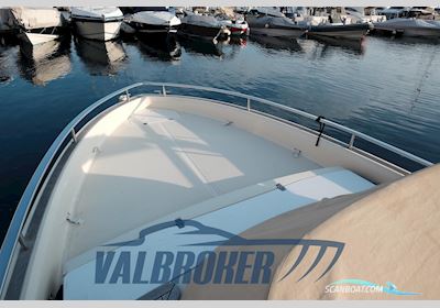 INVICTUS GT280 Motorboot 2015, mit Volvo Penta 320 V8 motor, Frankreich