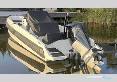 IRON 827 Motorboot 2021, mit Mercury  motor, Sweden