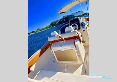 Invictus 270 FX Motorboot 2017, mit Mercury motor, Frankreich