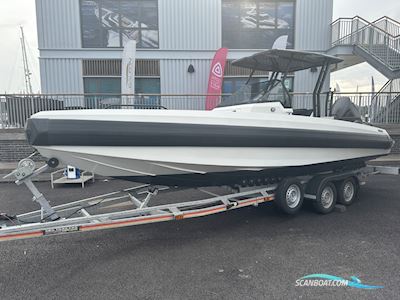 Iron 707 Motorboot 2023, mit Suzuki motor, England