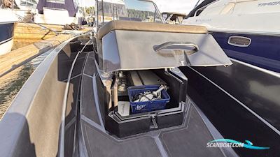 Iron 707 Motorboot 2019, mit Evinrude 200 Ca, 130h motor, Sweden