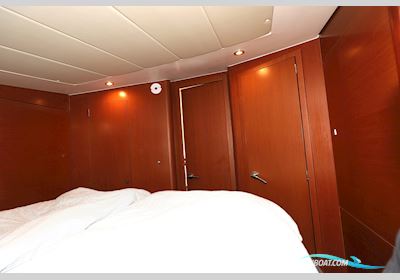 Jeanneau 390S Motorboot 2011, mit Cummins D6 4.2 Mercruiser 320S Bravo III motor, Dänemark