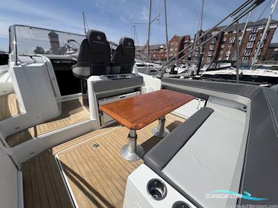 Jeanneau 9.0WA Cap Camarat Motorboot 2019, mit Yamaha F200 Getx motor, England