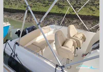 Jeanneau CAP CAMARAT 635 STYLE Motorboot 2008, mit SUZUKI motor, Frankreich