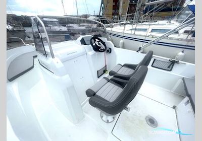 Jeanneau Cap Camarat 5.5 CC Motorboot 2023, mit Suzuki motor, England