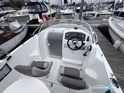 Jeanneau Cap Camarat 5.5 WA Motorboot 2016, mit Yamaha F80Belt motor, England