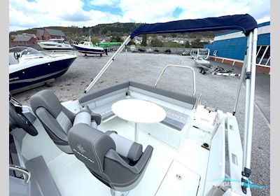 Jeanneau Cap Camarat 6.5 WA Motorboot 2024, mit Suzuki motor, England