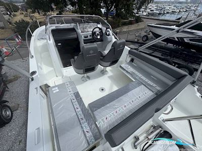 Jeanneau Cap Camarat 6.5 WA Motorboot 2024, mit Suzuki motor, England