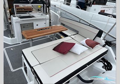 Jeanneau Cap Camarat 9.0 Walk Around Serie 2 Motorboot 2024, mit 2x Suzuki motor, Niederlande