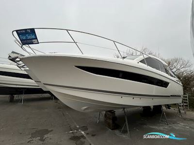 Jeanneau Leader 10 Motorboot 2010, mit Volvo Penta D4-260 motor, England