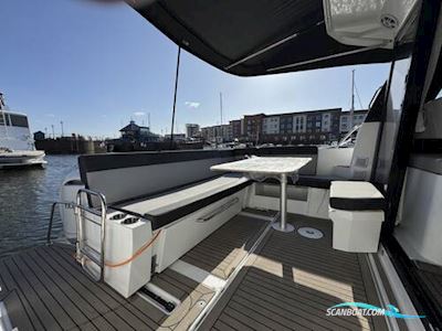 Jeanneau Merry Fisher 1095 Motorboot 2023, mit Yamaha NSB U and LU DBW motor, England
