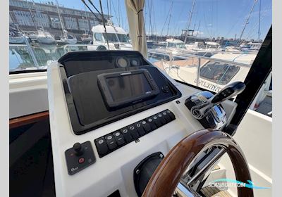 Jeanneau Merry Fisher 855 Marlin Motorboot 2015, mit Suzuki  DF300Apx motor, England