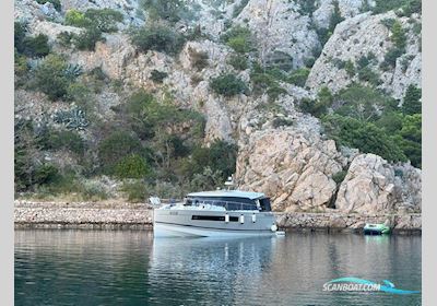 Jeanneau NC 14 Motorboot 2018, mit VOLVO PENTA D 6- IPS motor, Kroatien