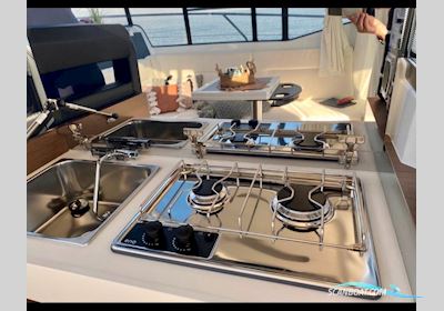 Jeanneau NC 33 Motorboot 2022, mit Volvo + Joystick motor, Deutschland