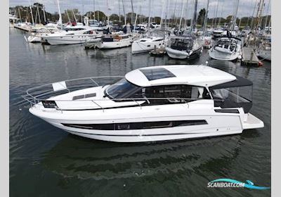 Jeanneau NC 37 Motorboot 2023, mit Volvo Penta D4 2 x 270HP motor, England