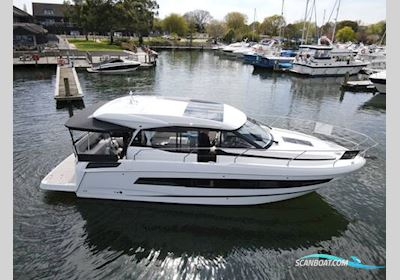 Jeanneau NC 37 Motorboot 2023, mit Volvo Penta D4 2 x 270HP motor, England