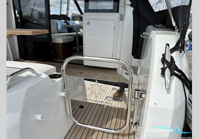 Jeanneau NC 37 Motorboot 2023, mit Volvo Penta D4 2 x 270HP motor, England