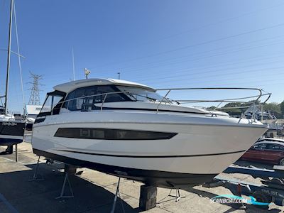 Jeanneau NC33 Motorboot 2022, mit Volvo motor, England