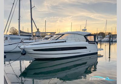Jeanneau NC37 Motorboot 2020, mit Volvo Penta D4-270 ZD DP motor, Deutschland