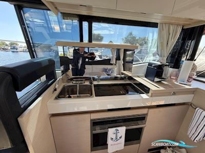 Jeanneau NC37 Motorboot 2020, mit Volvo Penta D4-270 ZD DP motor, Deutschland