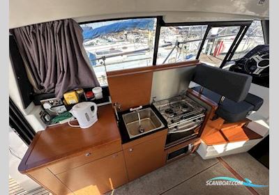 Jeanneau NC9 Motorboot 2015, mit Volvo Penta D4 motor, England