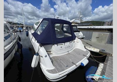 Jeanneau Prestige 34S Motorboot 2008, mit Volvo D4-260 motor, England