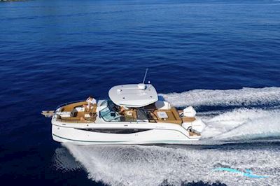 Jeanneau TH33 Motorboot 2026, mit Yamaha F300 Xsb2 motor, England