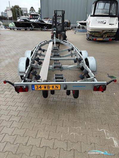 Kalf Boottrailers 2700 kg trailering Motorboot 2008, Niederlande