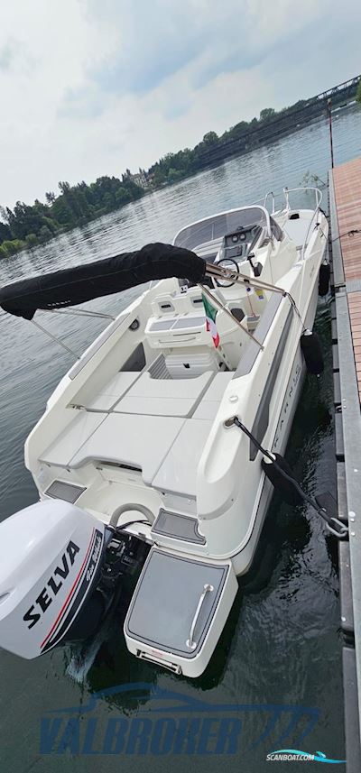 Karnic 702 SL Motorboot 2018, mit Selva fin whale motor, Italien