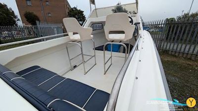 KingFisher 166 Sports Fisher Motorboot 2010, mit Evinrude Etec motor, England