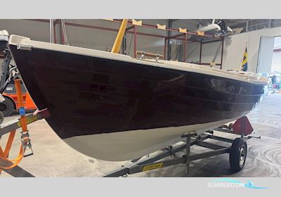 Långsjösnipan  Motorboot 2020, mit Lombardini motor, Sweden