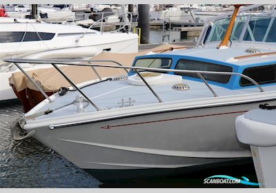 Levi Triana 25 Motorboot 1969, mit 1 x Volvo Penta V8-350-C motor, England