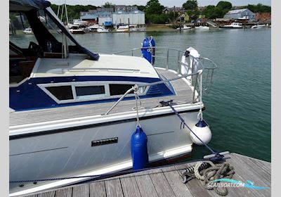 Levi Triana Tantarella 35 Motorboot 1974, mit 2 x Ford Sabre Dover Block 275hp engines with three bladed bronze propellers motor, England