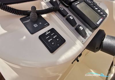 Lexsia 28 Silence Motorboot 2008, mit Mercruiser V8 motor, Frankreich