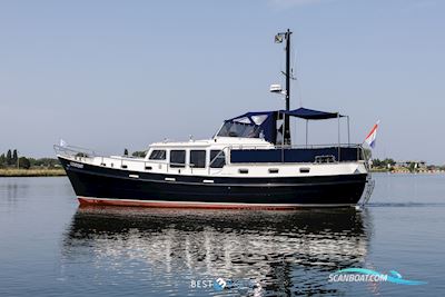 Linden Spitsgatkotter 13.70 Motorboot 2011, mit Perkins is een Brits merk dat wereldwijd bekendstaat om zijn betrouwbare dieselmotoren, vooral voor schepen, landbouw- en industriële toepassingen. Z motor, Niederlande