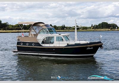 Linssen Classic Sturdy 32 AC Motorboot 2014, mit Volvo Penta is een Zweeds merk dat wereldwijd bekendstaat om betrouwbare en krachtige scheepsmotoren en aandrijfsystemen. Ze leveren zowel diesel- al motor, Niederlande