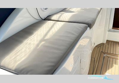 MIRA 37 Motorboot 2004, mit 2x Volvo Penta Kad44 motor, Sweden
